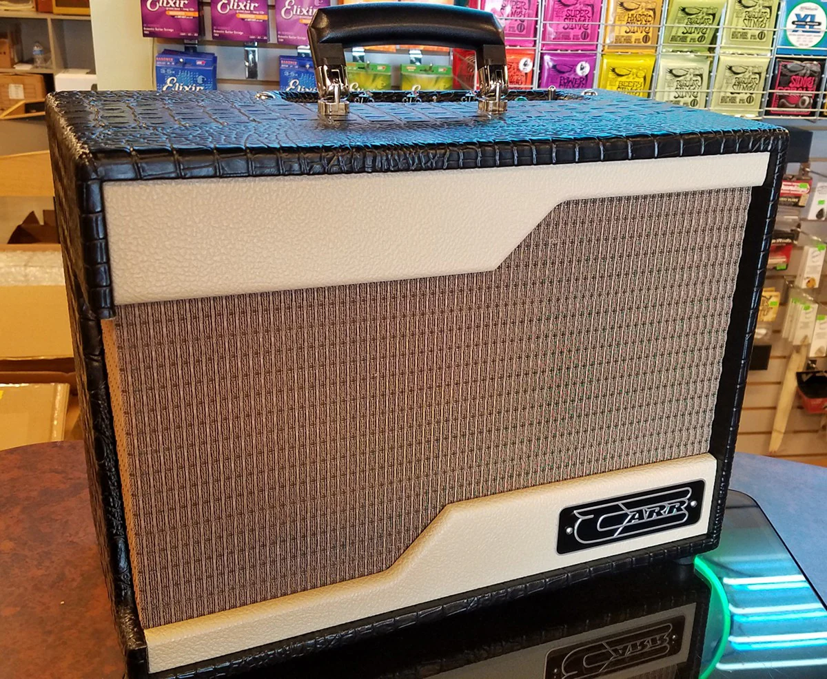 Carr Raleigh 1x10 Combo Amp, Cream, Black Gator - Image 6