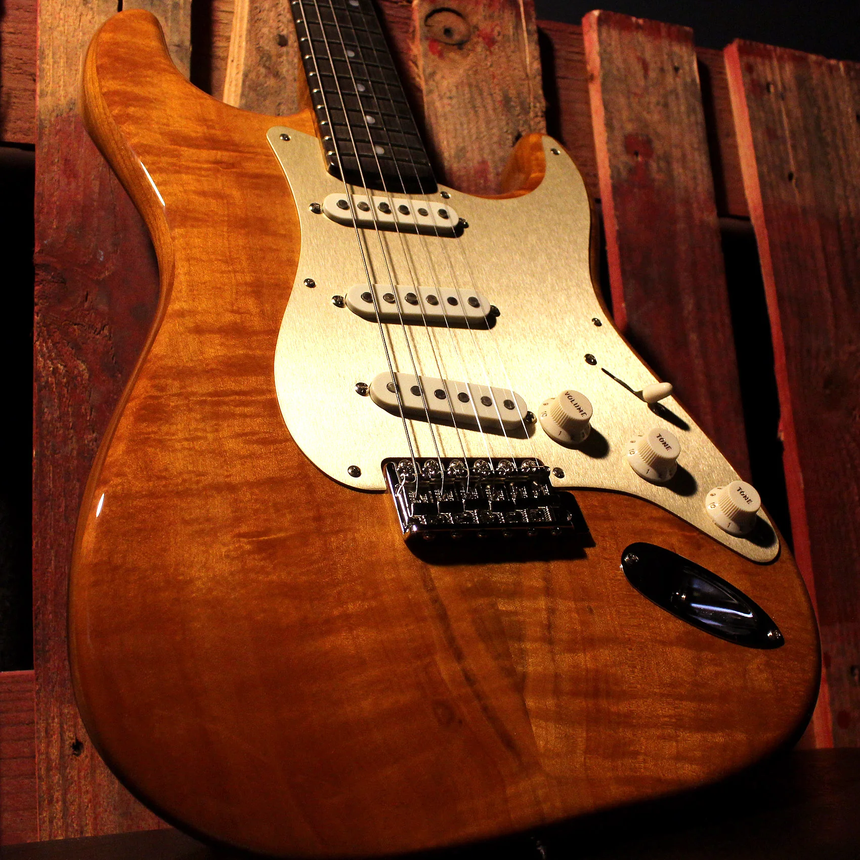 Fender Custom Shop Artisan Rose Myrtle Stratocaster - Image 9