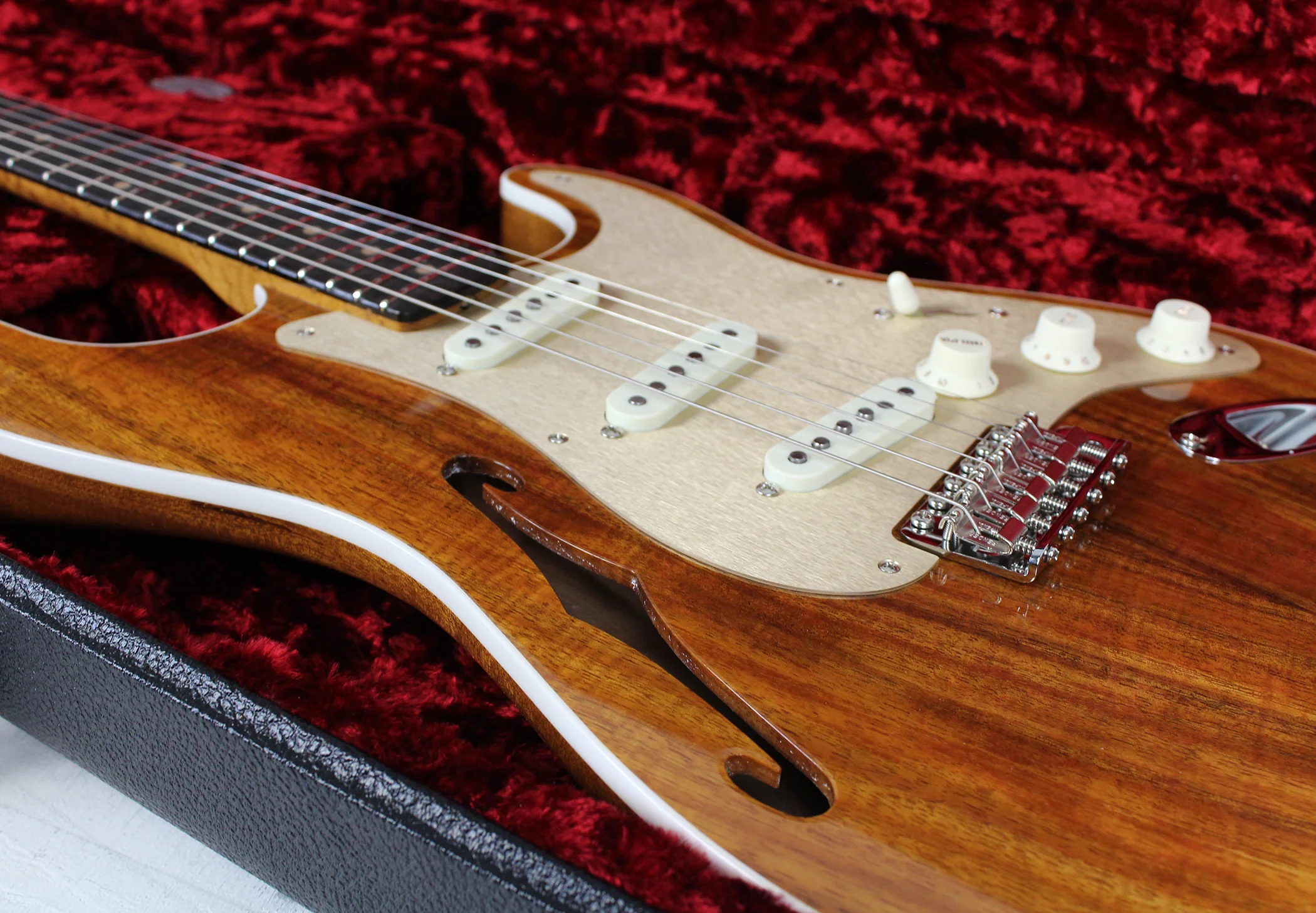Fender Custom Shop Artisan Thinline Koa Strat, NOS - Image 12