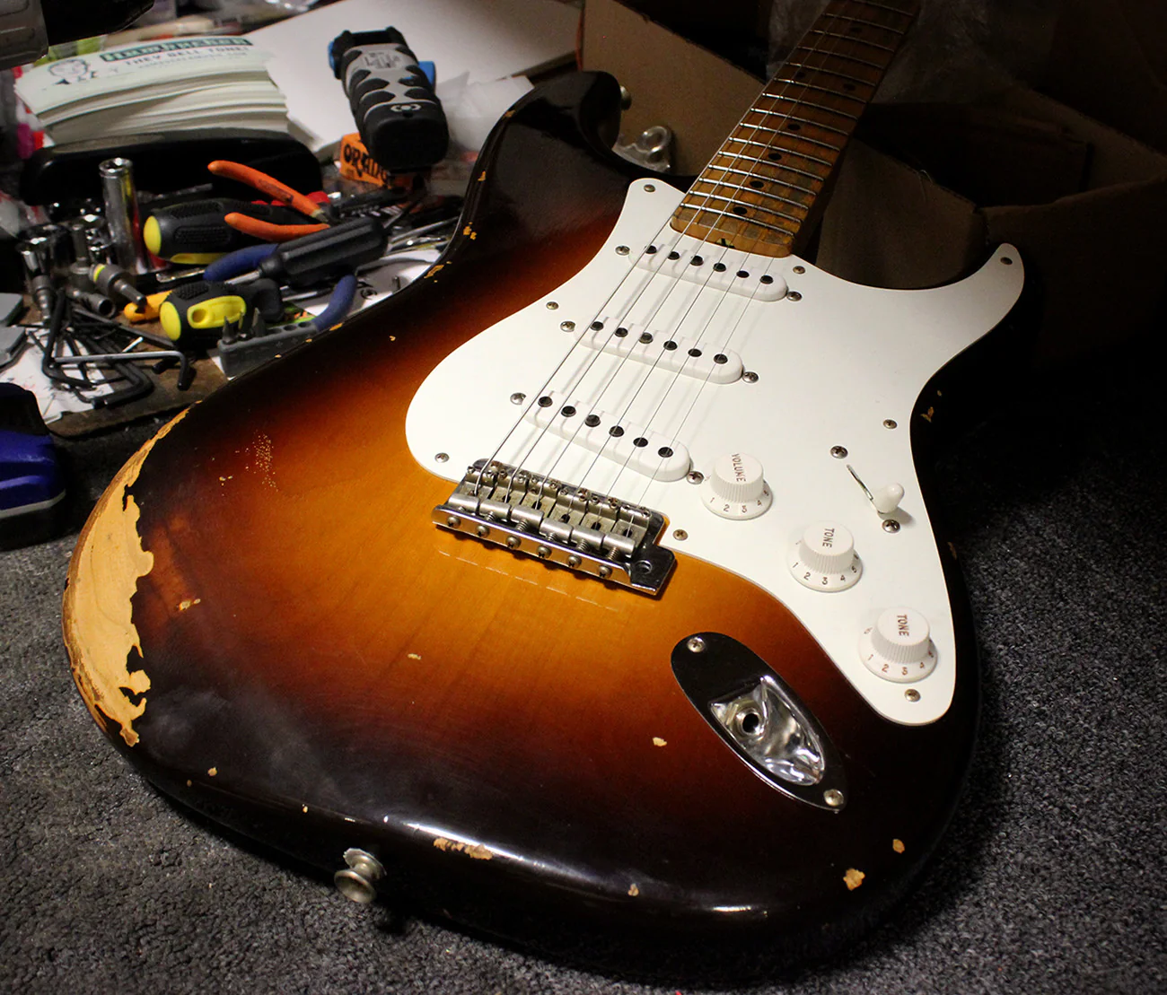 Fender Custom Shop 1955 Heavy Relic Stratocaster - Wide Fade 2-Tone Sunburst - Image 11