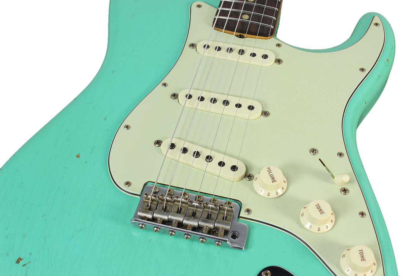 Fender Custom Shop 1963 Journeyman Relic Stratocaster - Aged Sea Foam Green - NAMM - Image 7