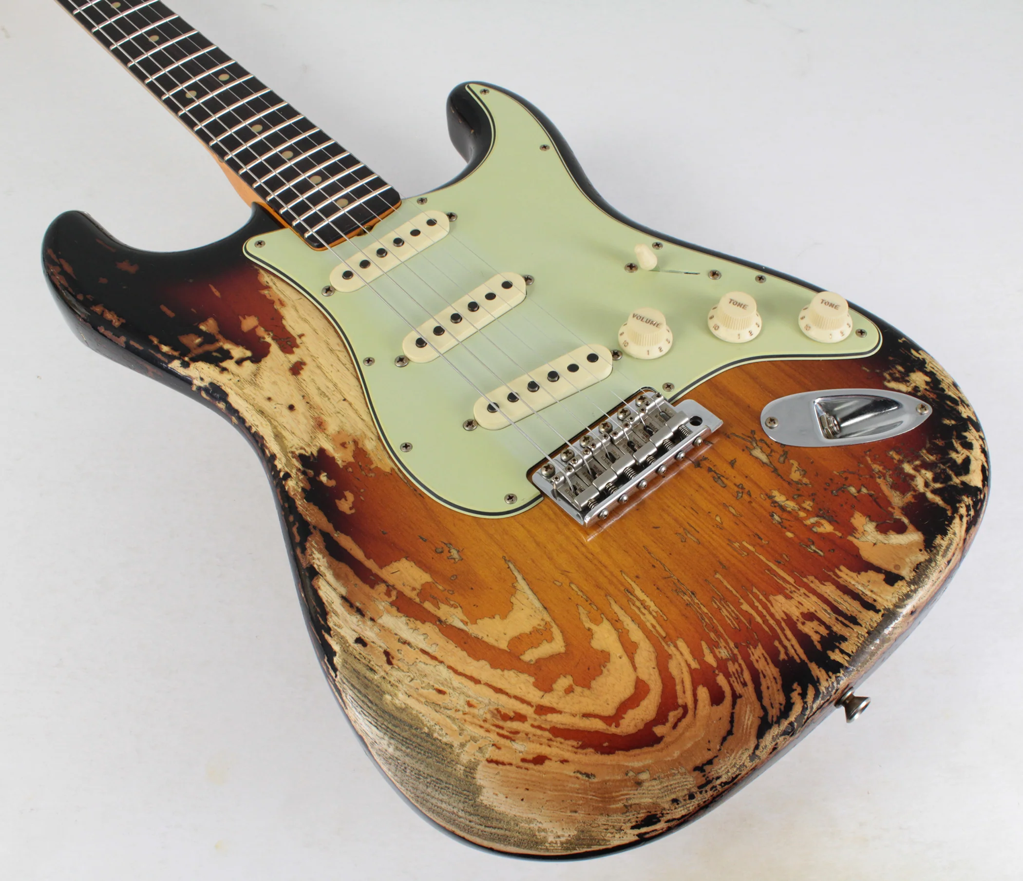 Fender Custom Shop 1963 Super Heavy Relic Stratocaster - Faded 3-Tone Sunburst - Image 12