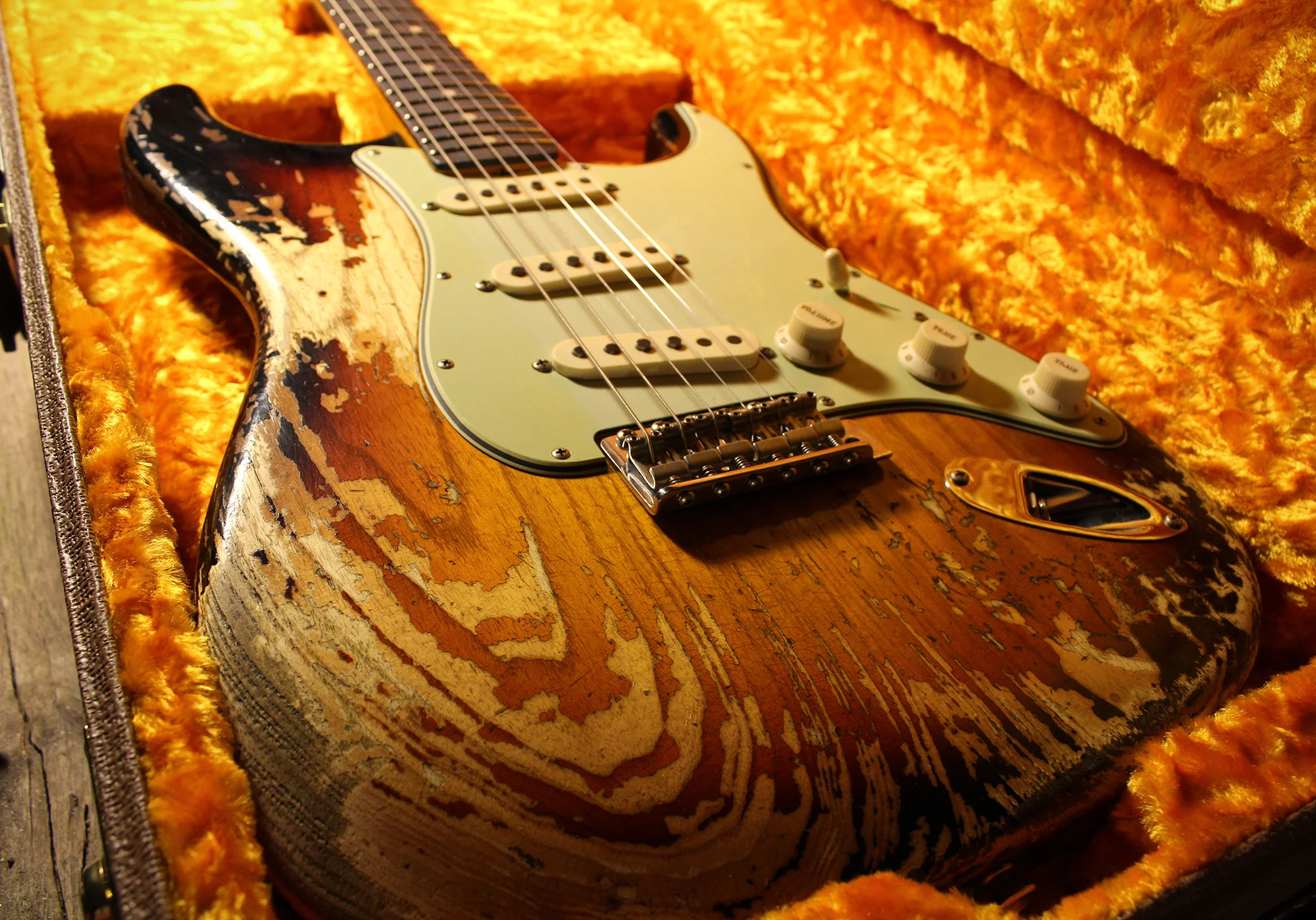 Fender Custom Shop 1963 Super Heavy Relic Stratocaster - Faded 3-Tone Sunburst - Image 13