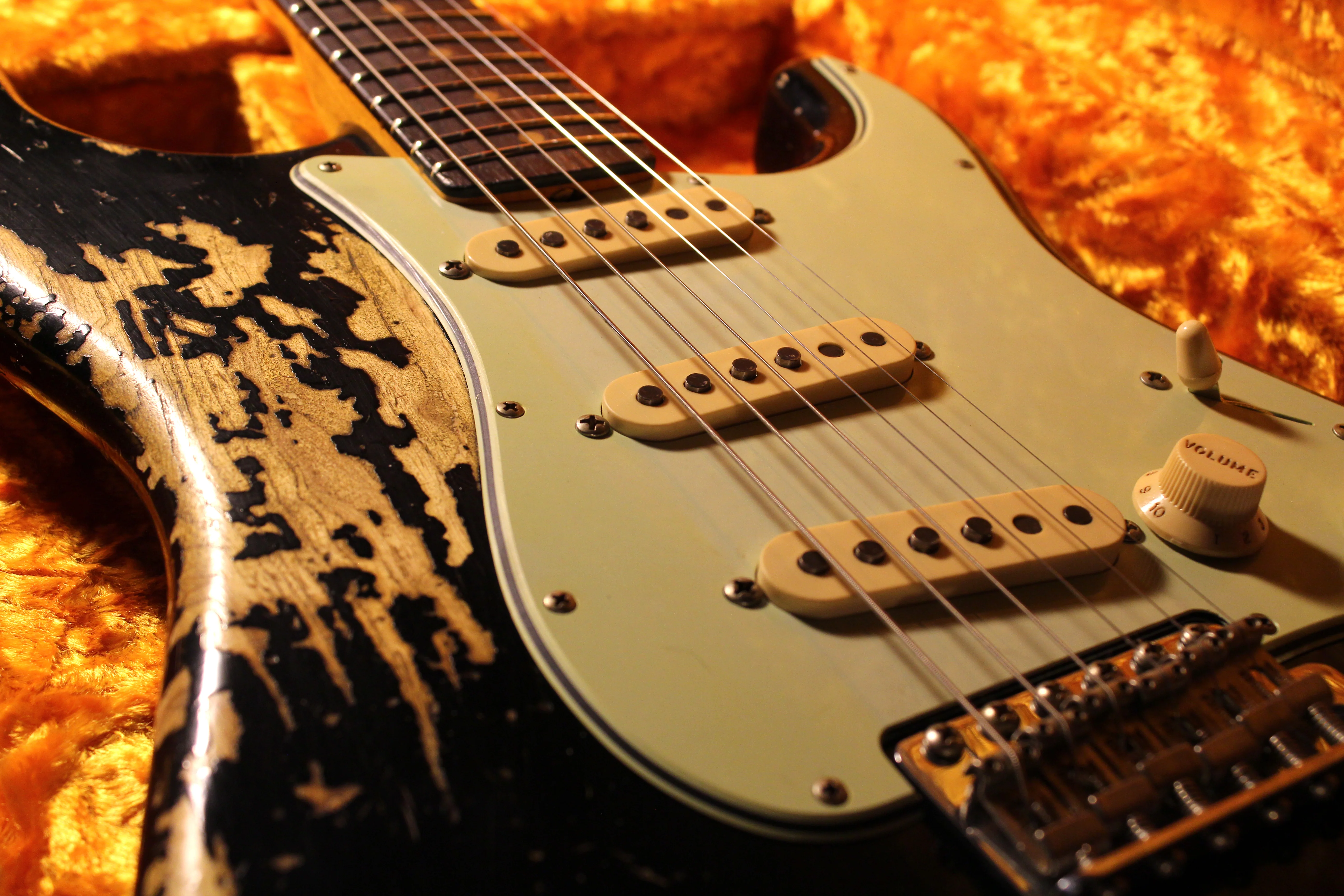 Fender Custom Shop 1963 Super Heavy Relic Stratocaster - Super Faded Aged Black - Image 14
