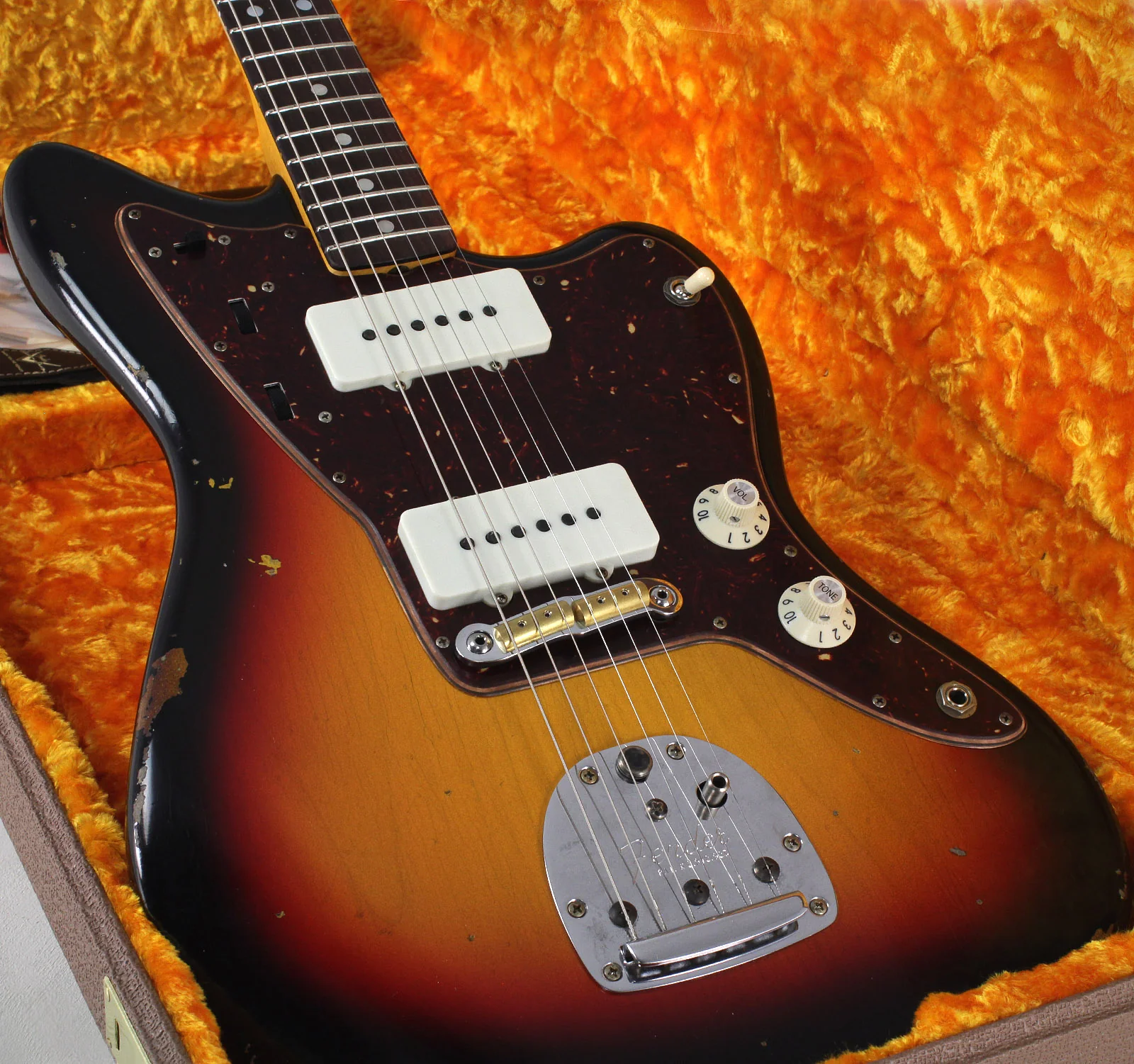 Fender Custom Shop 1965 Jazzmaster, Relic, 3 Tone Burst - Image 12