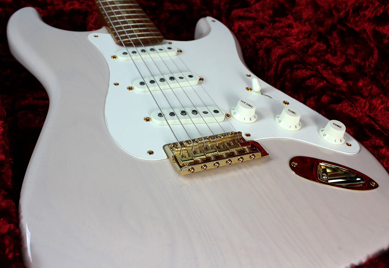 Fender Custom Shop American Custom NOS Roasted Strat - Dirty White Blonde - NAMM - Image 11