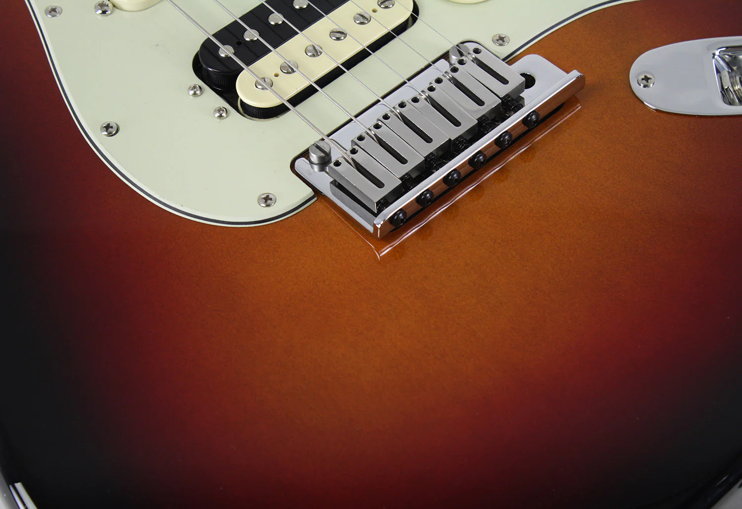 Fender American Ultra Stratocaster HSS, Rosewood, Ultraburst - Image 5