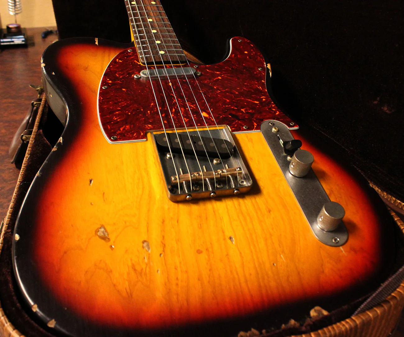 Nash T63 Guitar, 3 Tone Sunburst, Tortoise Shell - Image 11