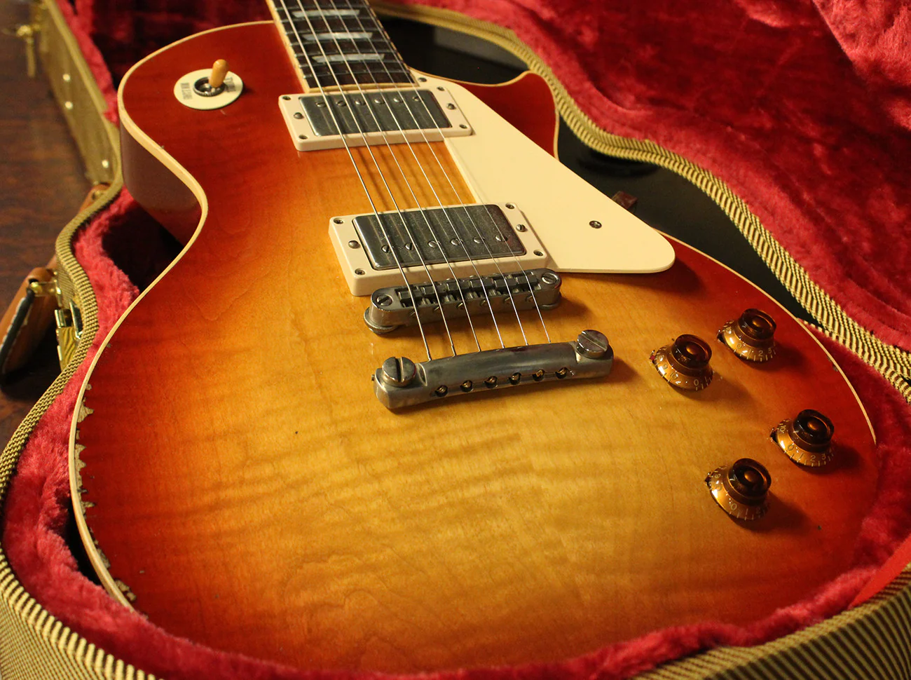 Rock N Roll Relics Heartbreaker - Cherry Sunburst - Image 10