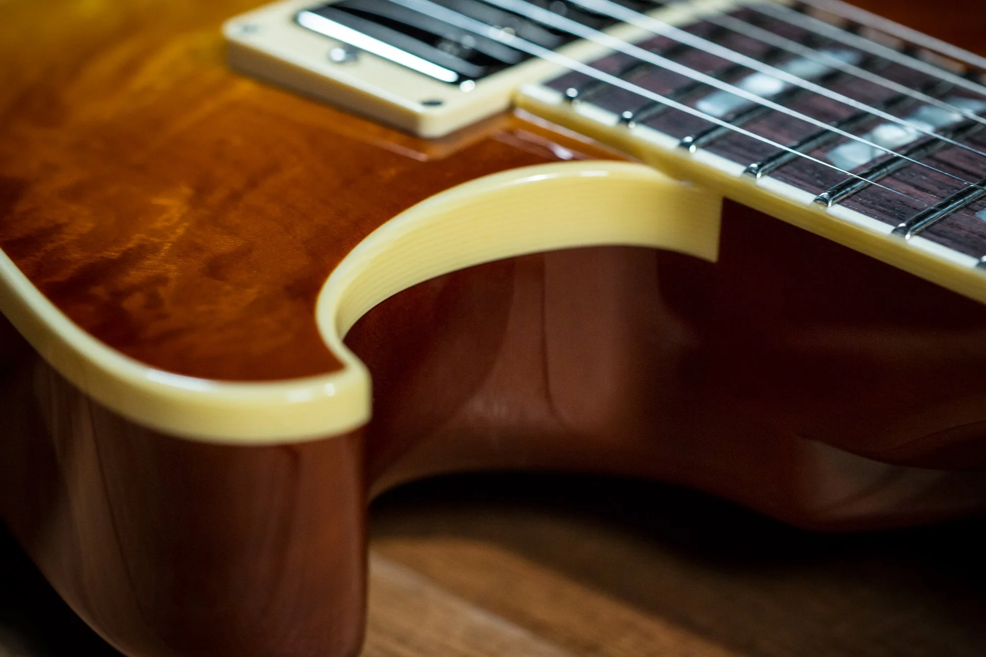Suhr Aura 20th Anniversary Limited Guitar, Cherry Burst - Image 4