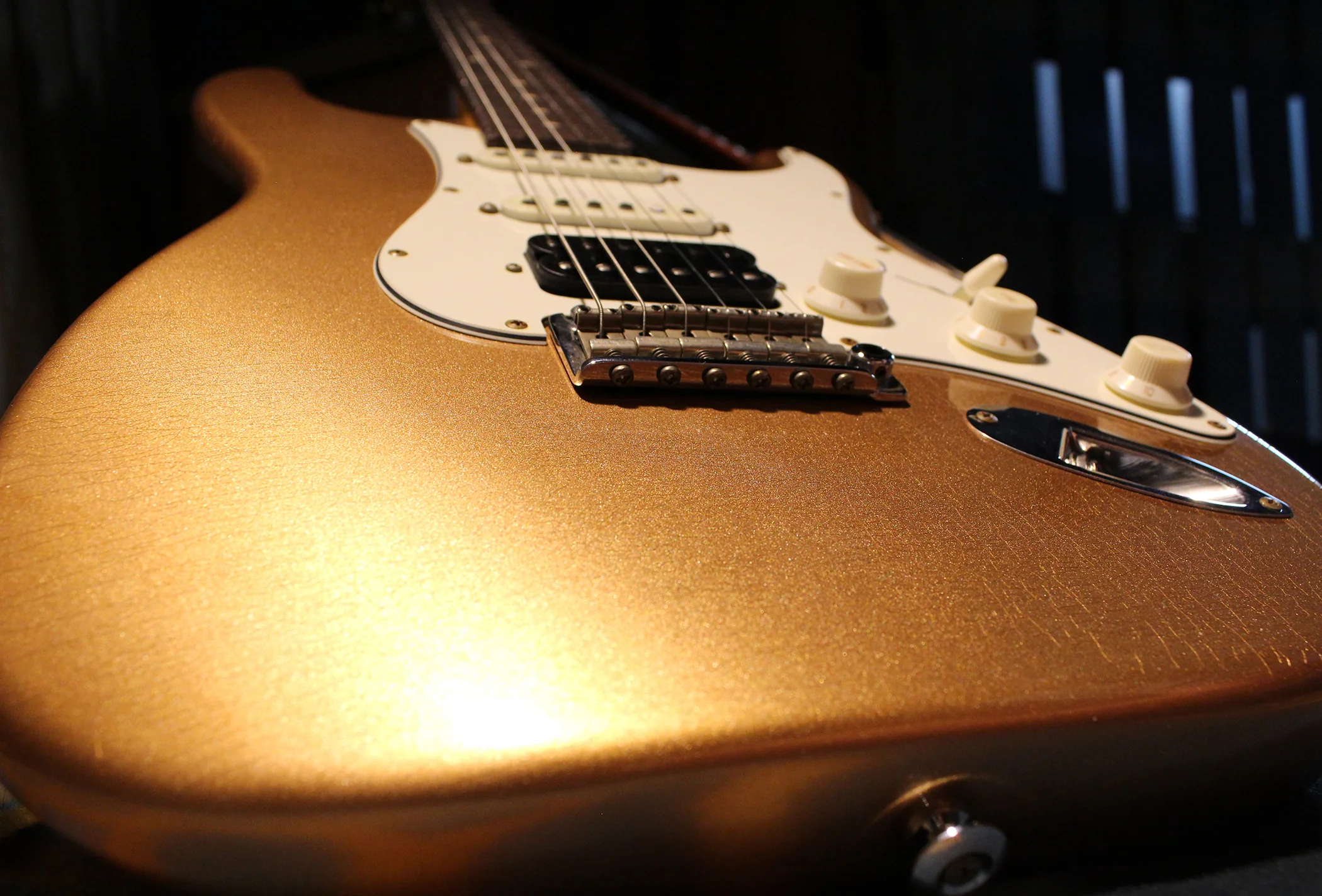 Suhr Classic Antique Pro Limited HSS Guitar - Firemist Gold Metallic - Image 10