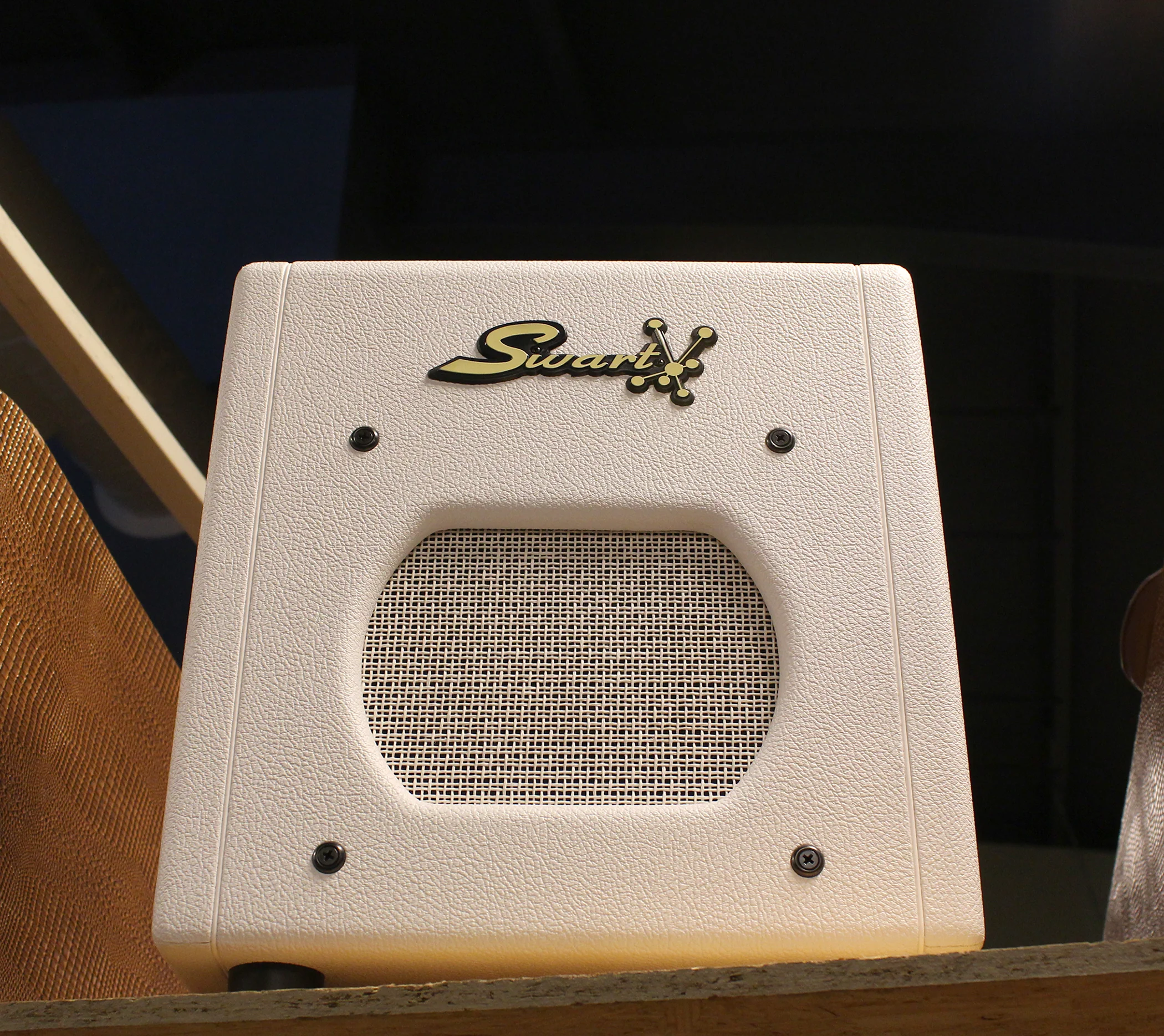 Swart Space Tone Atomic Jr Amp, White - Image 5