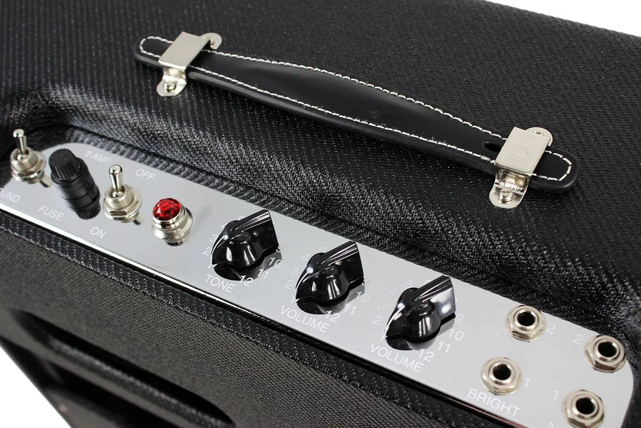 Tungsten Crema Wheat Amp - Black Lacquered Tweed - Image 3