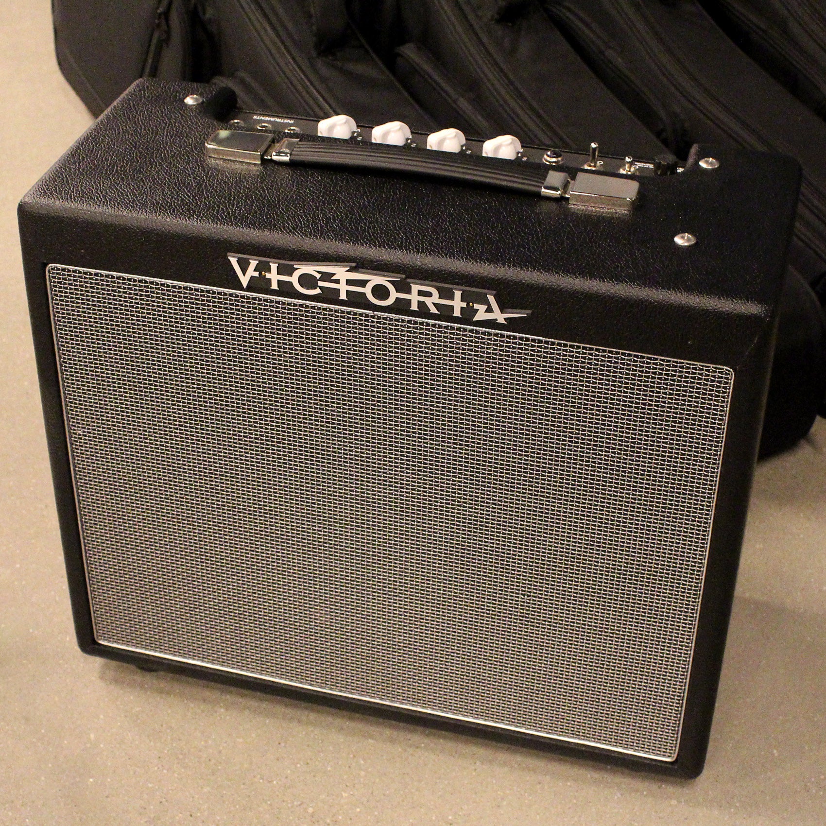 Victoria Amplifier Broadway Deluxe 1x12 Combo, Black Tolex - Image 5