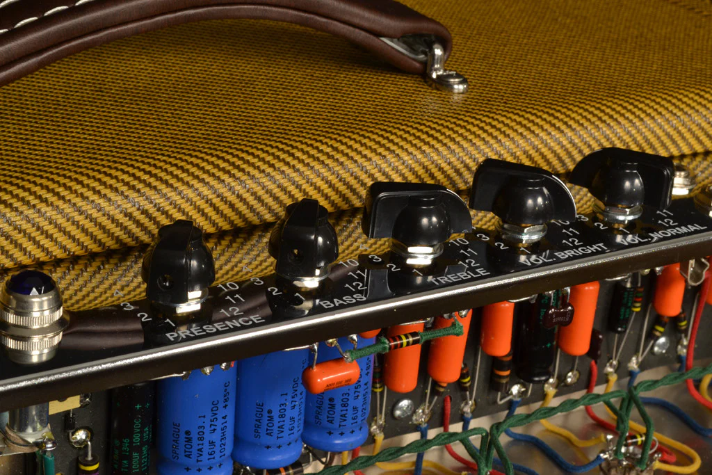 Victoria Amplifier 35210 2x10 Combo, Half Power Switch - Image 5