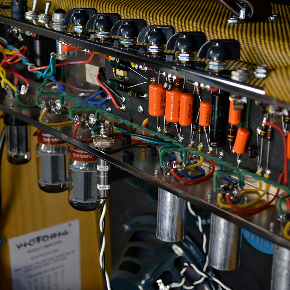 Victoria Amplifier 45410 4x10 Combo, Half Power Switch - Image 6